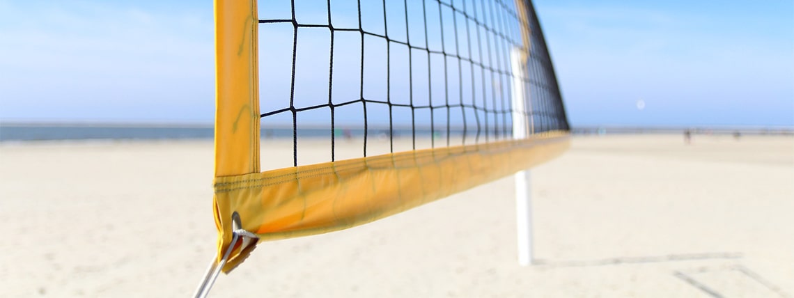 Rete da pallavolo su spiaggia professionale