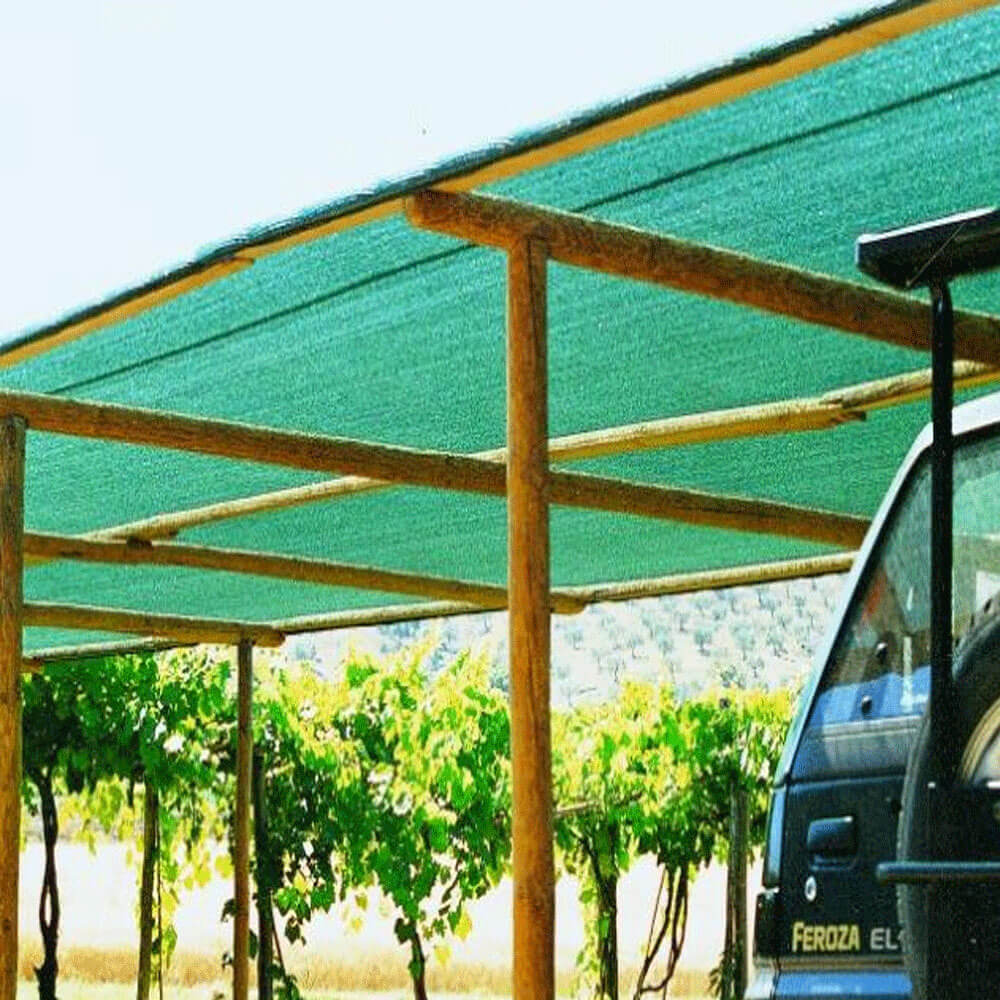 Rete ombreggiante verde per la protezione di parcheggi